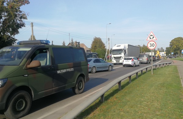 Susidūrus civilio asmens ir kario automobiliams, „išbandyta“ vairuotojų kantrybė