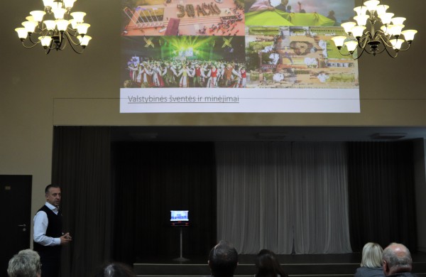 Kauno apskrities kultūros centrų narių desantas Jonavoje 