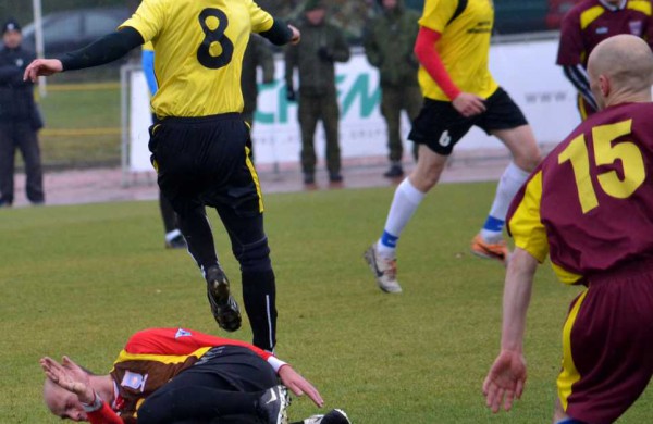 Futbolo aikštelėje varžosi Lietuvos kariuomenės sportininkai