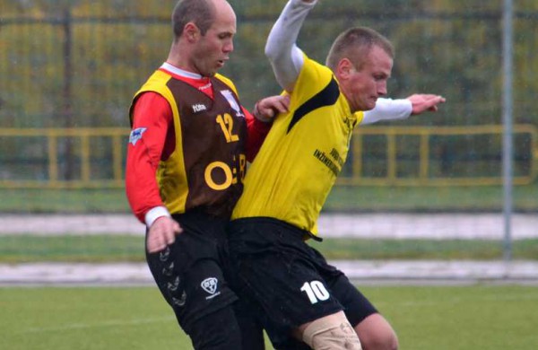 Futbolo aikštelėje varžosi Lietuvos kariuomenės sportininkai