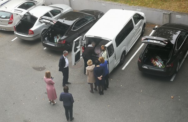 Padėkos ir dovanos perduotos visoms rajono ugdymo įstaigoms