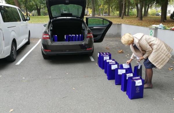 Padėkos ir dovanos perduotos visoms rajono ugdymo įstaigoms