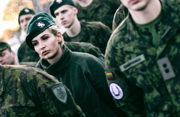 Lietuvos kariuomenėje tarnaujanti jonavietė išbandė savo jėgas ,,Fit Model Lietuva" projekte