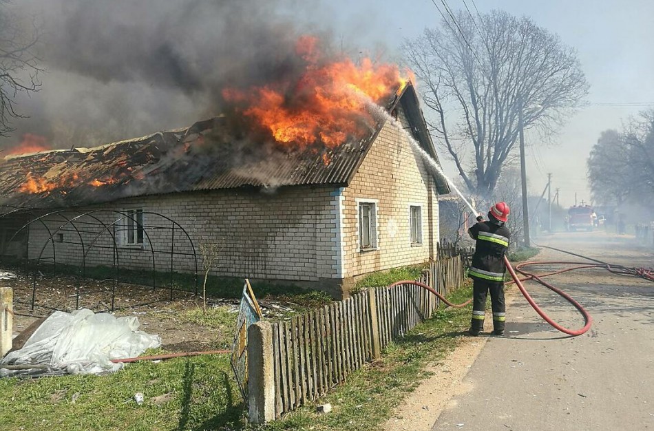 Kreiptasi dėl savivaldybių ugniagesių aprūpinimo kvėpavimo organų apsaugos aparatais
