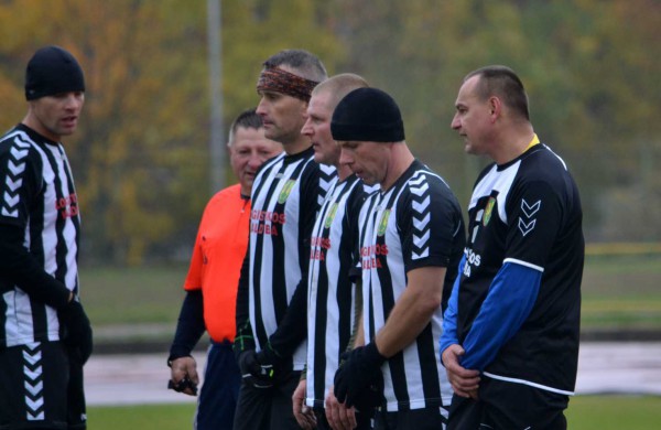 Futbolo aikštelėje varžosi Lietuvos kariuomenės sportininkai