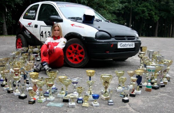 Nuo 9-erių metų automobilių lenktynėse dalyvaujanti G. Aleksynaitė: ,,Kartą paragavęs šio sporto, nebegali sustoti“