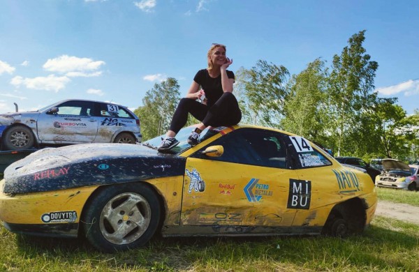 Nuo 9-erių metų automobilių lenktynėse dalyvaujanti G. Aleksynaitė: ,,Kartą paragavęs šio sporto, nebegali sustoti“