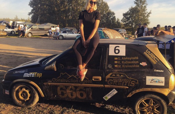 Nuo 9-erių metų automobilių lenktynėse dalyvaujanti G. Aleksynaitė: ,,Kartą paragavęs šio sporto, nebegali sustoti“