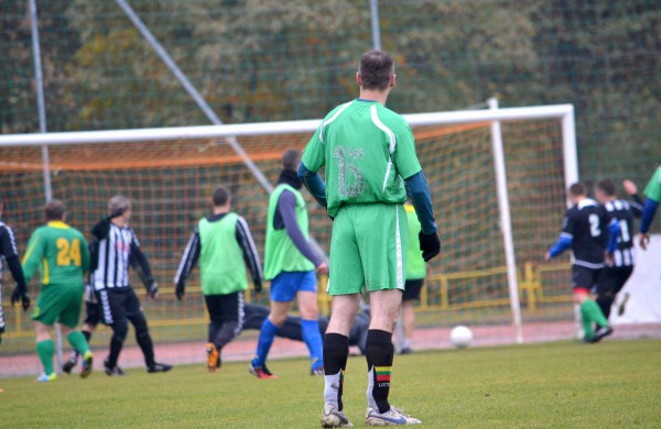 Futbolo aikštelėje varžosi Lietuvos kariuomenės sportininkai