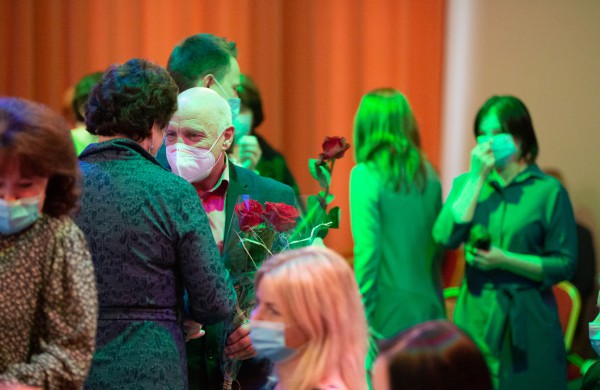 Profesinės dienos išvakarėse pagerbti ilgamečiai savivaldos darbuotojai