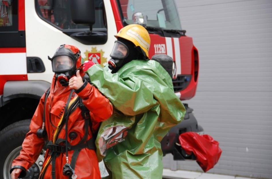 Pasirašyta sutartis dėl dujokaukių ugniagesiams gelbėtojams įsigijimo