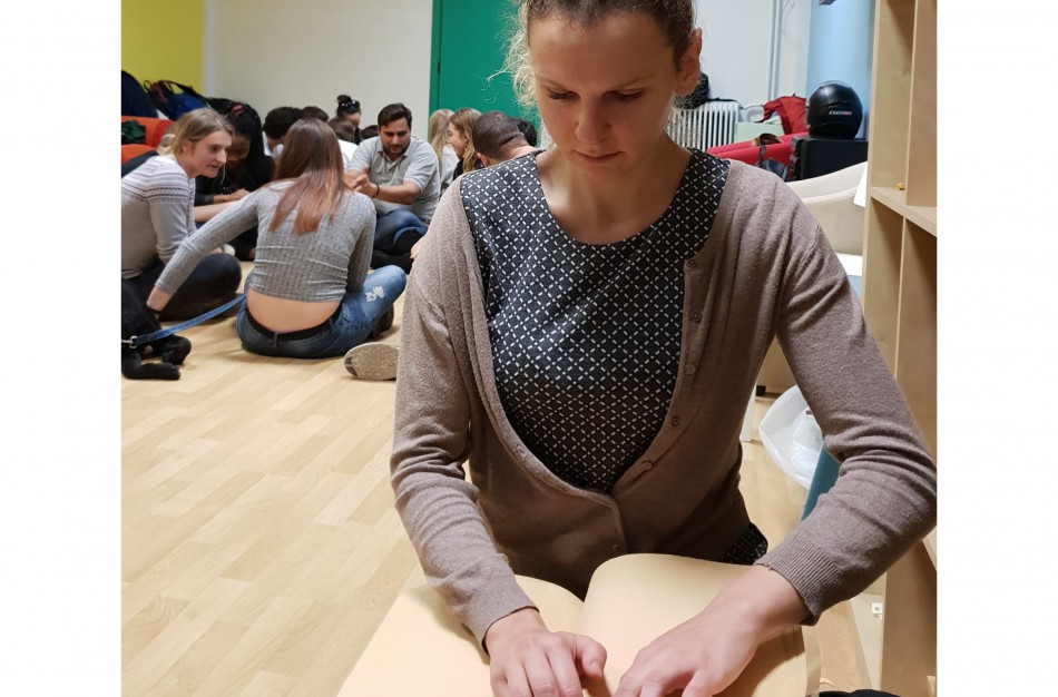 Ar ateities neregiai pasmerkti beraštystei? 