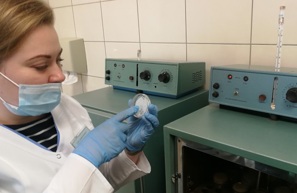 „Jonavos vandenys“ užtikrina vandens kokybę, atsiprašo dėl komunikacijos