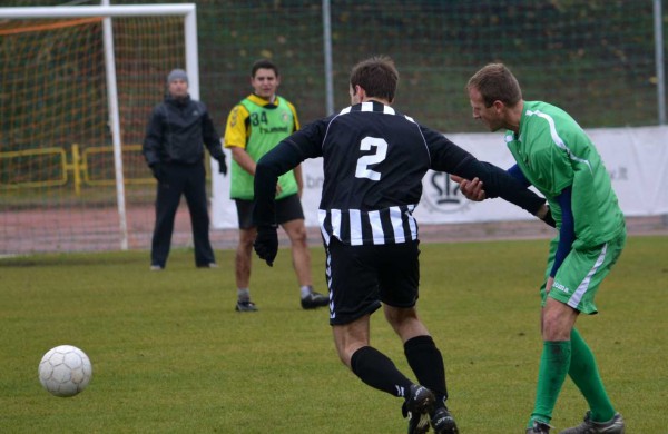 Futbolo aikštelėje varžosi Lietuvos kariuomenės sportininkai