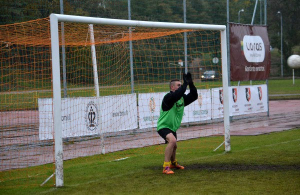 Futbolo aikštelėje varžosi Lietuvos kariuomenės sportininkai