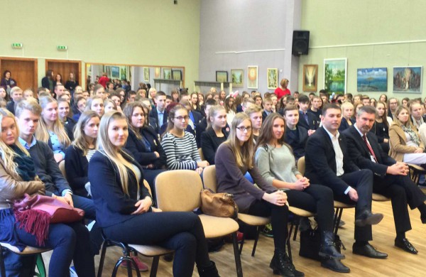 Jonavoje - etiketo žinovo Armino Lydekos viešnagė