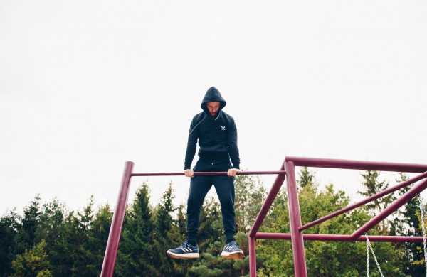 Išoruose įrengta lauko treniruoklių aikštelė