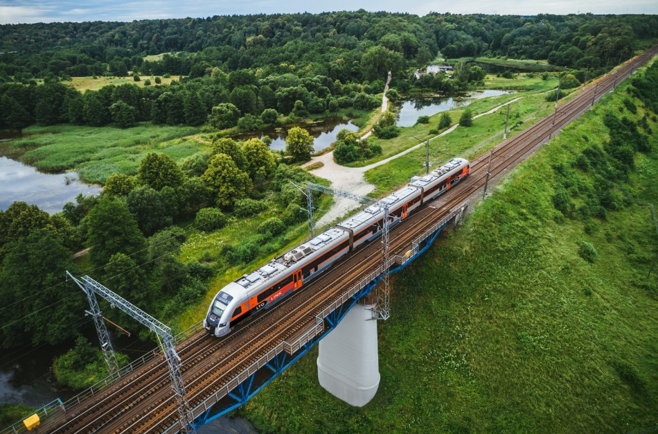 Kaip keisis kelionės traukiniais, dalyje savivaldybių įvedus lokalų karantiną?