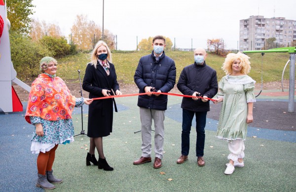 Jonavoje atidaryta dar viena vaikų žaidimų aikštelė