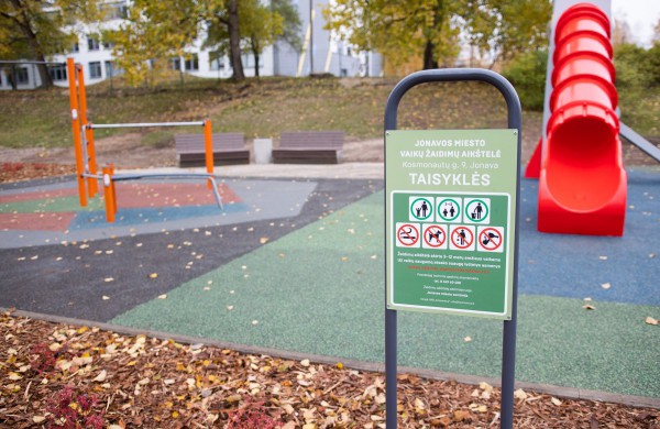 Jonavoje atidaryta dar viena vaikų žaidimų aikštelė