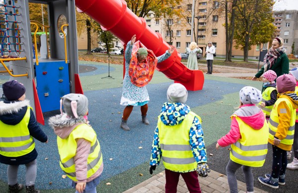 Jonavoje atidaryta dar viena vaikų žaidimų aikštelė