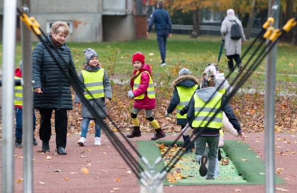 Jonavoje atidaryta dar viena vaikų žaidimų aikštelė