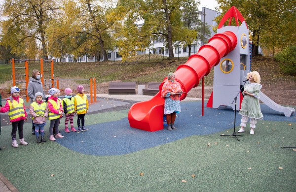 Jonavoje atidaryta dar viena vaikų žaidimų aikštelė