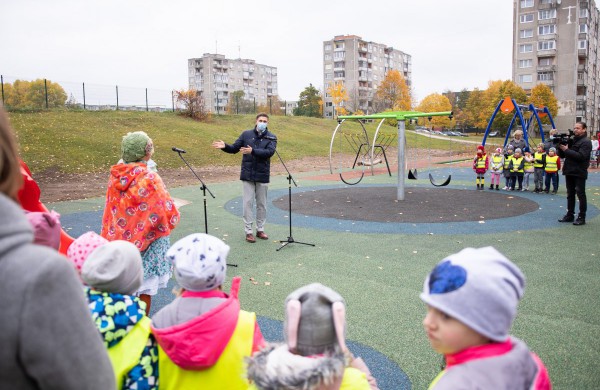 Jonavoje atidaryta dar viena vaikų žaidimų aikštelė