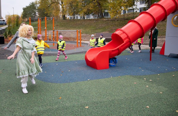 Jonavoje atidaryta dar viena vaikų žaidimų aikštelė