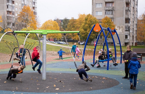 Jonavoje atidaryta dar viena vaikų žaidimų aikštelė