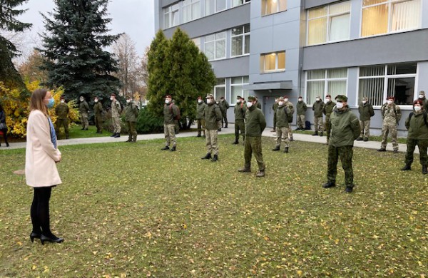 Nacionaliniam visuomenės sveikatos centrui Lietuvos kariuomenės parama padidėjo iki 50 karių