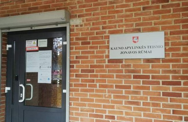Kol teismas sprendžia dėl iš daugintojų perimtų šunų konfiskacijos - keturkojai priversti laukti sudėtingų veterinarinių paslaugų