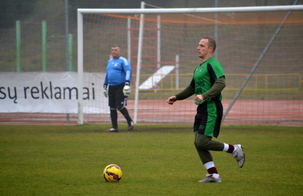 Pirmieji į finalą žengė „Sausumos pajėgų“ pirmoji komanda