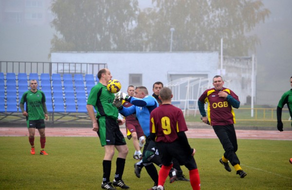 Pirmieji į finalą žengė „Sausumos pajėgų“ pirmoji komanda