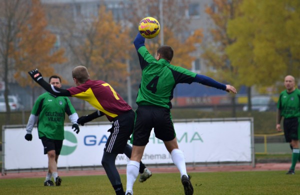 Pirmieji į finalą žengė „Sausumos pajėgų“ pirmoji komanda
