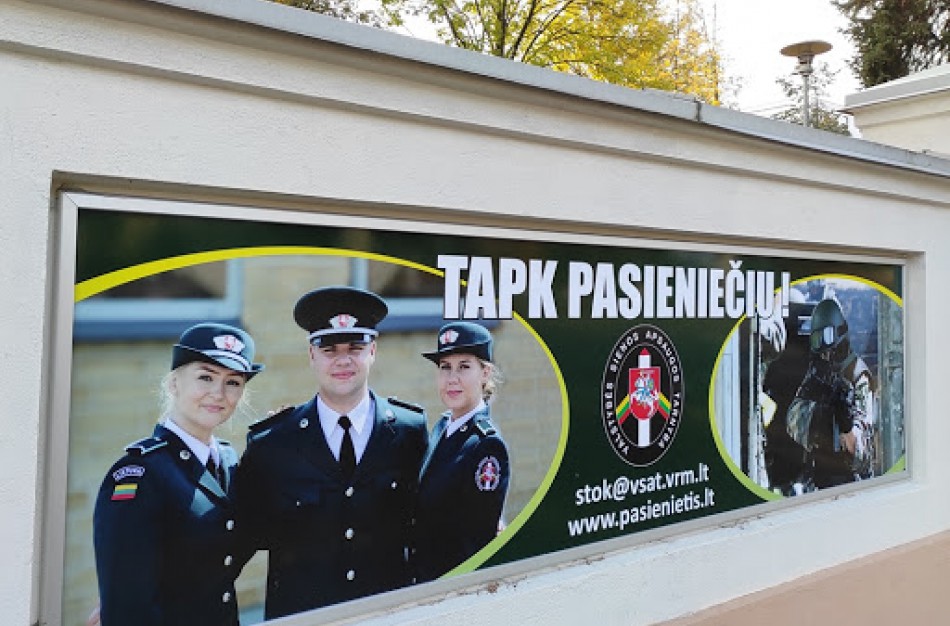 VSAT pareigūnu galima tapti baigus 15 savaičių kursus