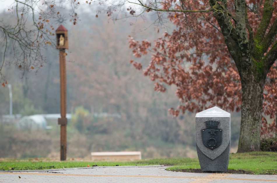 Jonavoje pažymėta buvusios dvaro sodybos vieta