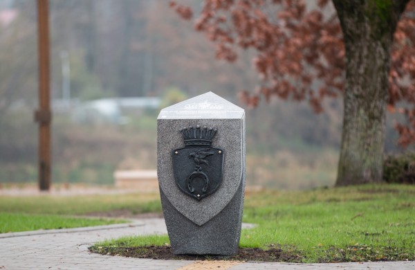 Jonavoje pažymėta buvusios dvaro sodybos vieta