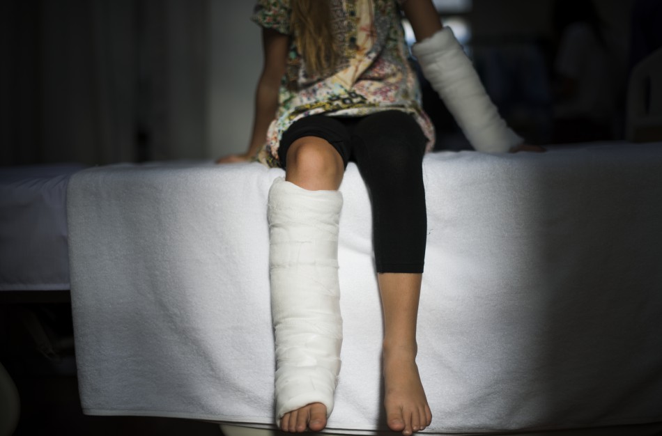 Vaikas susižeidė žaisdamas. Kodėl tėvus aplanko vaiko teisių apsaugos specialistas?