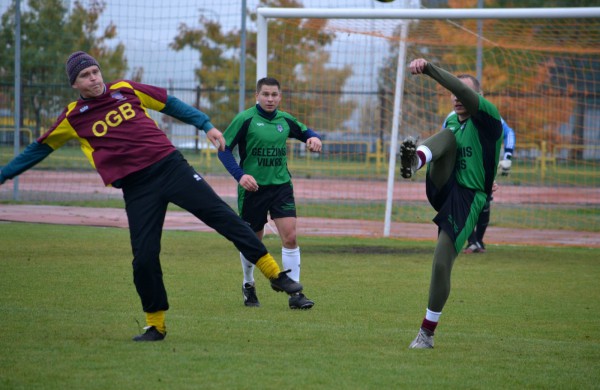 Pirmieji į finalą žengė „Sausumos pajėgų“ pirmoji komanda