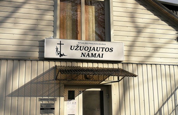 Atsinaujinę „Užuojautos namai“ pasirengę sunkią valandą padėti išlydėti artimuosius