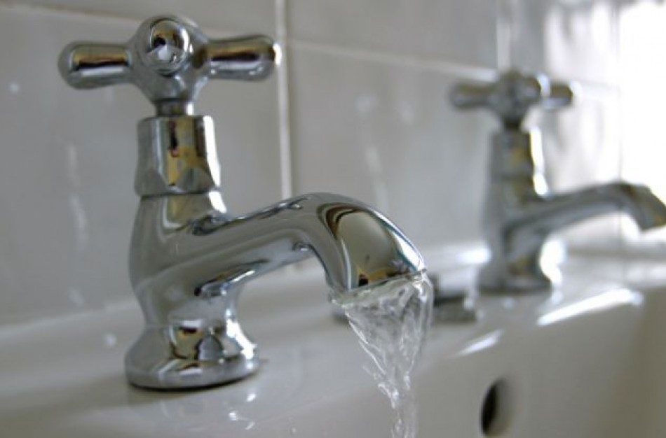 Meras: Problemos dėl ,,Jonavos vandenų" tiekiamo vandens - sprendžiamos, bet tai gali užsitęsti