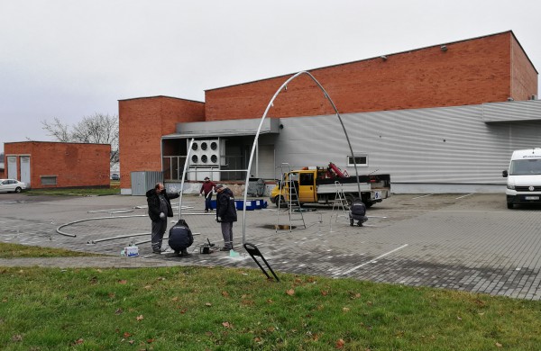 Jonavoje įrenginėjamas mobilus koronaviruso testavimo punktas