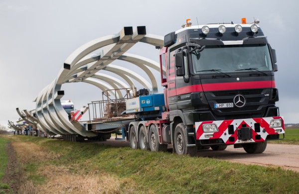 Tilto konstrukcijos Jonavą pasieks vėliau nei tikėtasi