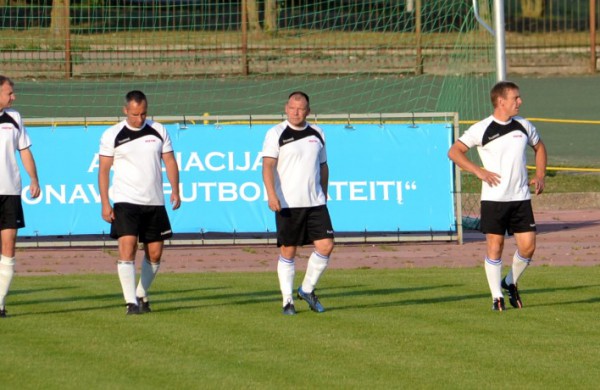 Jonavos senjorai čempionatą baigė pergale prieš Utenos komandą