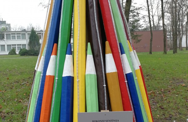 Darbai pačiame įkarštyje – aiškėja, kaip pasipuoš miesto eglė ir naujas tiltas