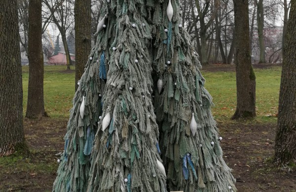 Darbai pačiame įkarštyje – aiškėja, kaip pasipuoš miesto eglė ir naujas tiltas