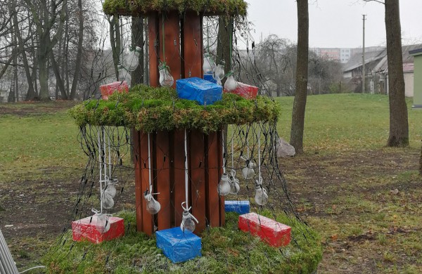 Darbai pačiame įkarštyje – aiškėja, kaip pasipuoš miesto eglė ir naujas tiltas