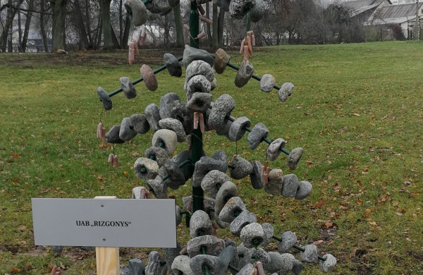 Darbai pačiame įkarštyje – aiškėja, kaip pasipuoš miesto eglė ir naujas tiltas