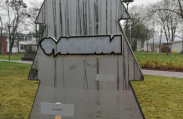 Darbai pačiame įkarštyje – aiškėja, kaip pasipuoš miesto eglė ir naujas tiltas